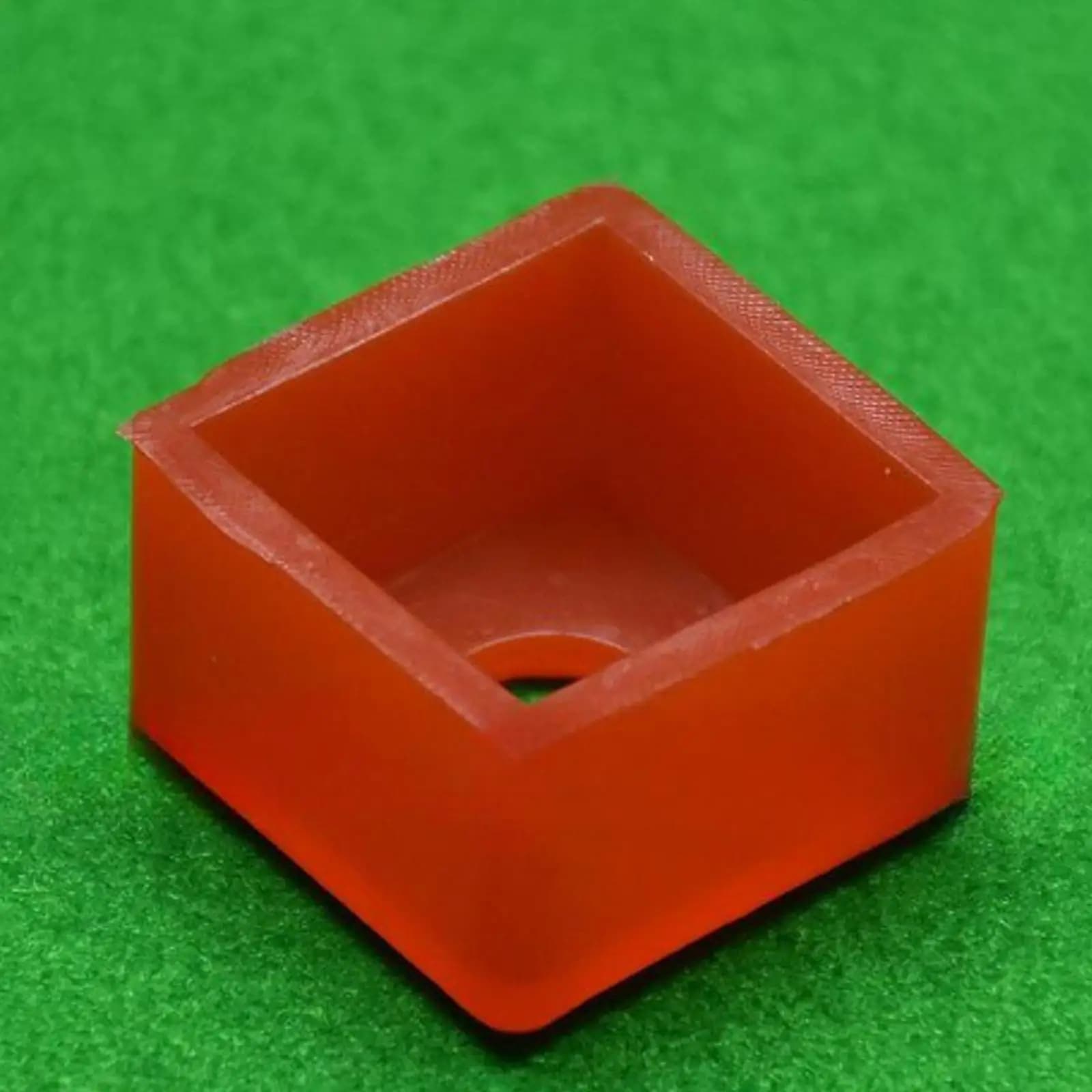 Wear Resistant Billiard Cue Chalk Holder Elastic TPU Storage Case for Pool Table Accessories and Game Room Supplies