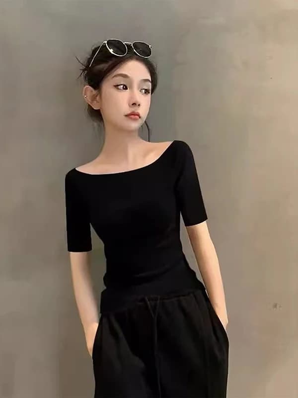 Elegant Black Knitted One-Shoulder Mid-Sleeve T-Shirt Women's Fashion Summer Top High-End Brand Commute Style Universal Fit