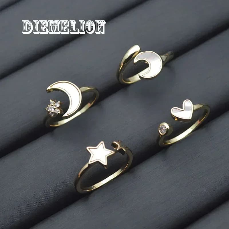Set di 5 Anelli in Madreperla Naturale Bianca per Donne, Lussuosi Anelli Aperti Placcati in Oro 18K con Motivi Luna, Stella e Cuore