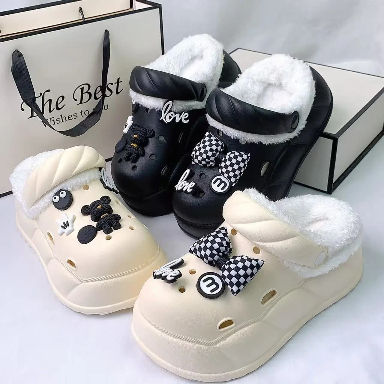 Pantofole pelose da donna in stile europeo e americano, zoccoli di peluche con design a forma di orso, zoccoli con suola spessa, antiscivolo, che aumentano l'altezza, morbidi, confortevoli ed eleganti