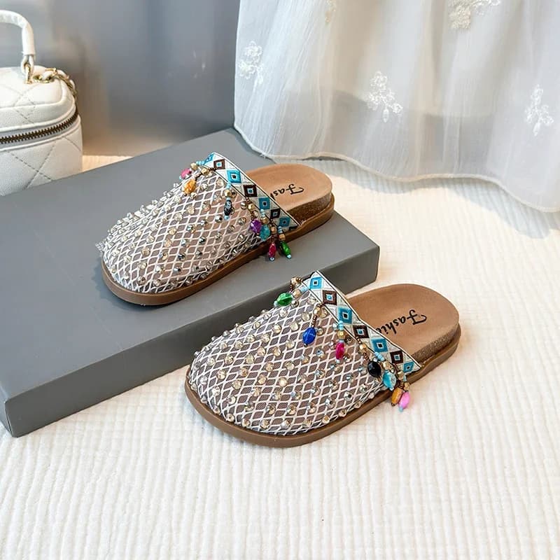 Nuove pantofole da ragazza con diamanti pieni Rete da pesca estiva in stile etnico con pantofole con nappe Comode scarpe per bambini con fondo spesso