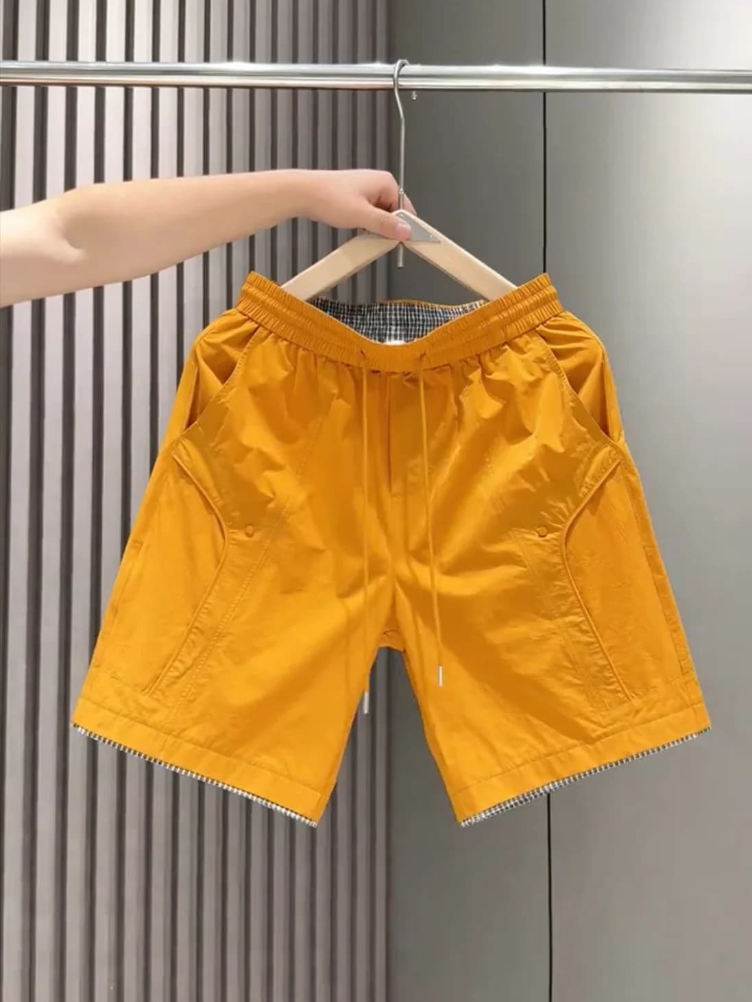 Men's Summer Fashionable Minimalist Plaid Splicing Design Quick Dry Casual Five-Quarter Length Shorts Polyester Fiber Shorts
