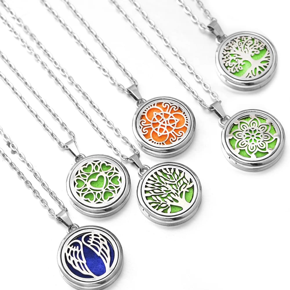 Fashion Angels Butterfly Model 28MM Aromatherapy Necklace Essential Oil Diffuser Jewelry with Stainless Steel Perfume Pendant