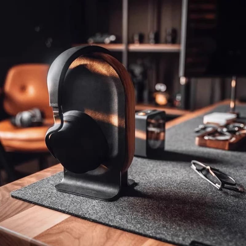 Supporto per Cuffie in Legno Massello di Noce Nero, Espositore Premium per Cuffie da Gaming da Scrivania, Regalo Unico per Uomini