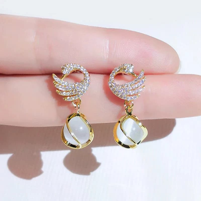 Fashion Sparkling Swan Crystal Swan Drop Pendant Earrings Women Exquisite Sweet Temperament Girls Jewelry
