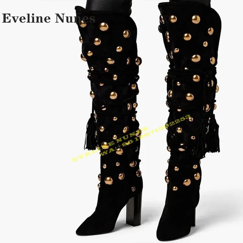 Stivali alti al ginocchio sexy con nappe borchiate dorate Tacco a spillo con taglio a V Pull On Scarpe da sfilata sexy 2024 Autunno Inverno Nuovo stile