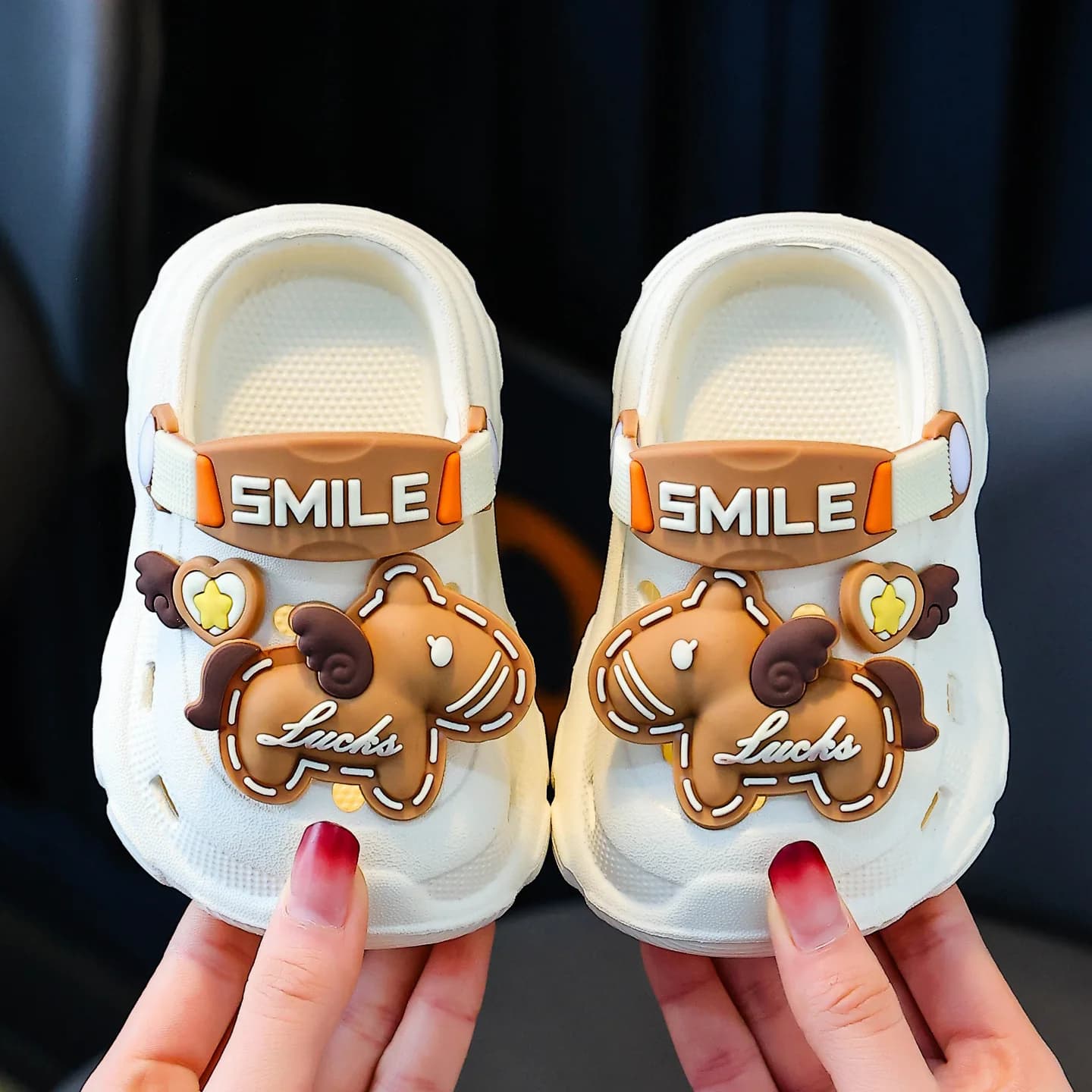 Ciabatte da casa per bambini Capybara 2026, sandali estivi per ragazzi e ragazze, infradito, scarpe da spiaggia, scarpe da giardino alla moda con cartoni animati per bambini