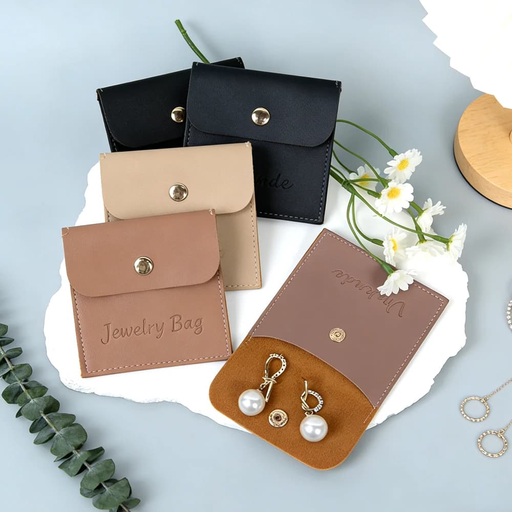 100 Pezzi Borse in Pelle PU Marrone Personalizzabili con Logo, Borsa per Cosmetici con Bottone a Pressione, per Collane, Orecchini, Gioielli, Organizzatore da Viaggio Fai-da-Te