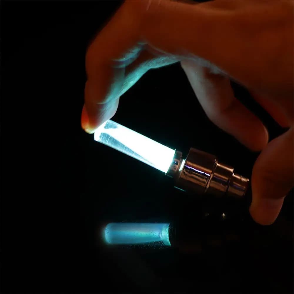 Luci LED alla Moda per Valvole di Pneumatici, Accessori per Biciclette, Lampade Decorative per Ruote