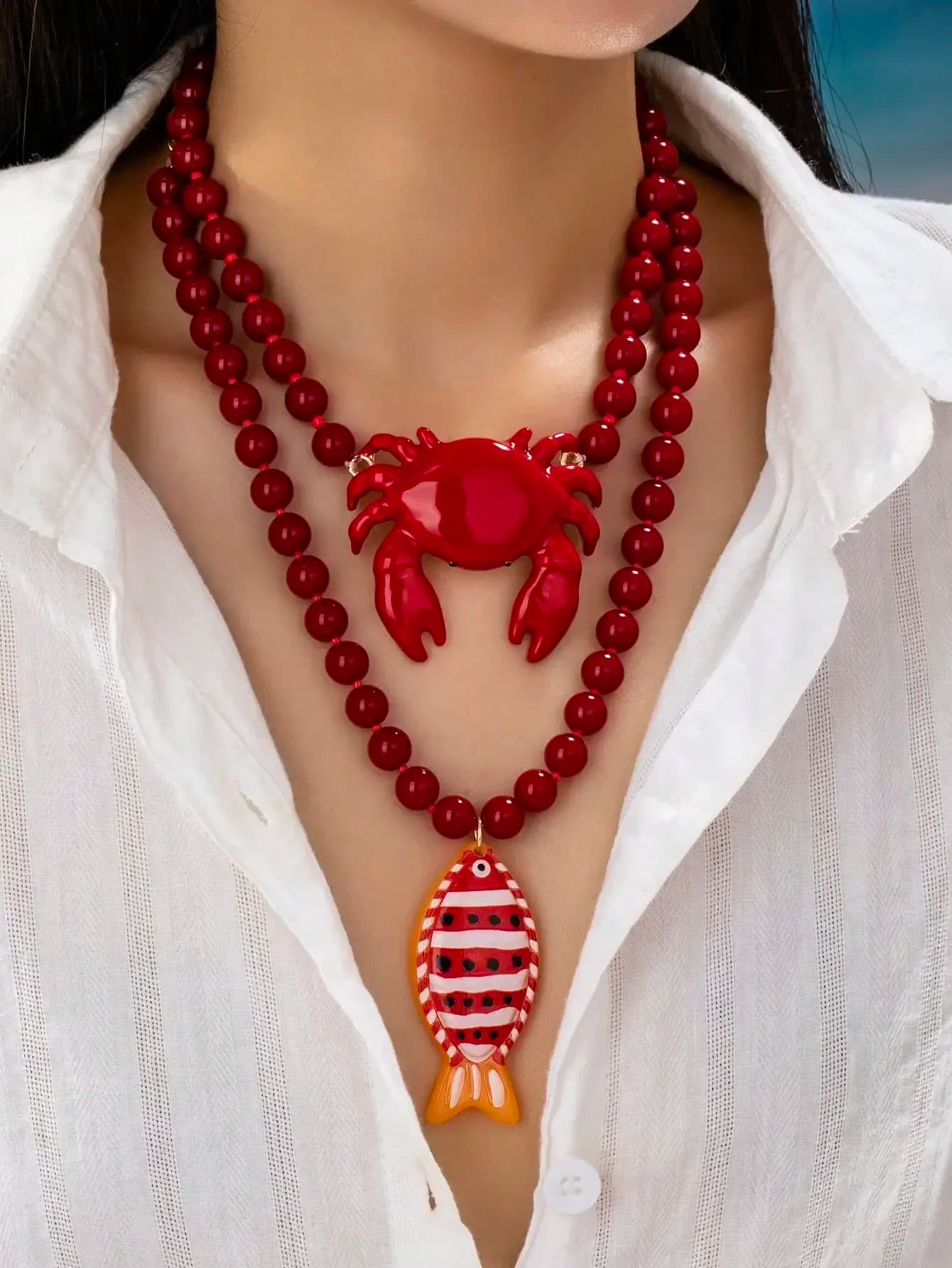 Collana con Ciondolo a Forma di Granchio e Pesce con Perline Rosse - Collana Statement Audace in Stile Oceanico con Ciondolo a Tema Vita Marina - Vacanze al Mare
