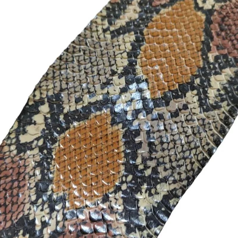 Pelle di serpente tinta e stampata SP302 (dimensione piccola) per la realizzazione di borse, borsette, scarpe e cinture