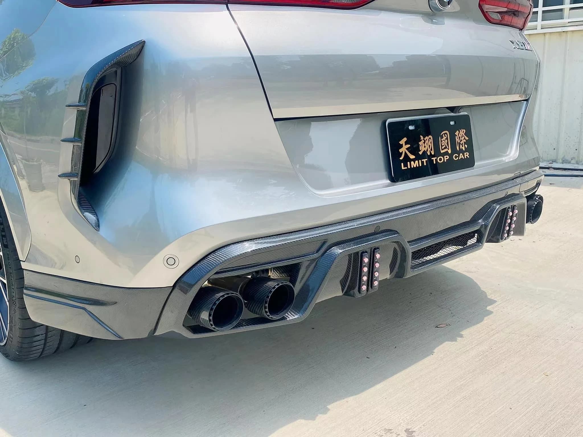 High Quality LD Style Bodykit Rear Lower Lip for BMW X6M F96 Rear Diffuser