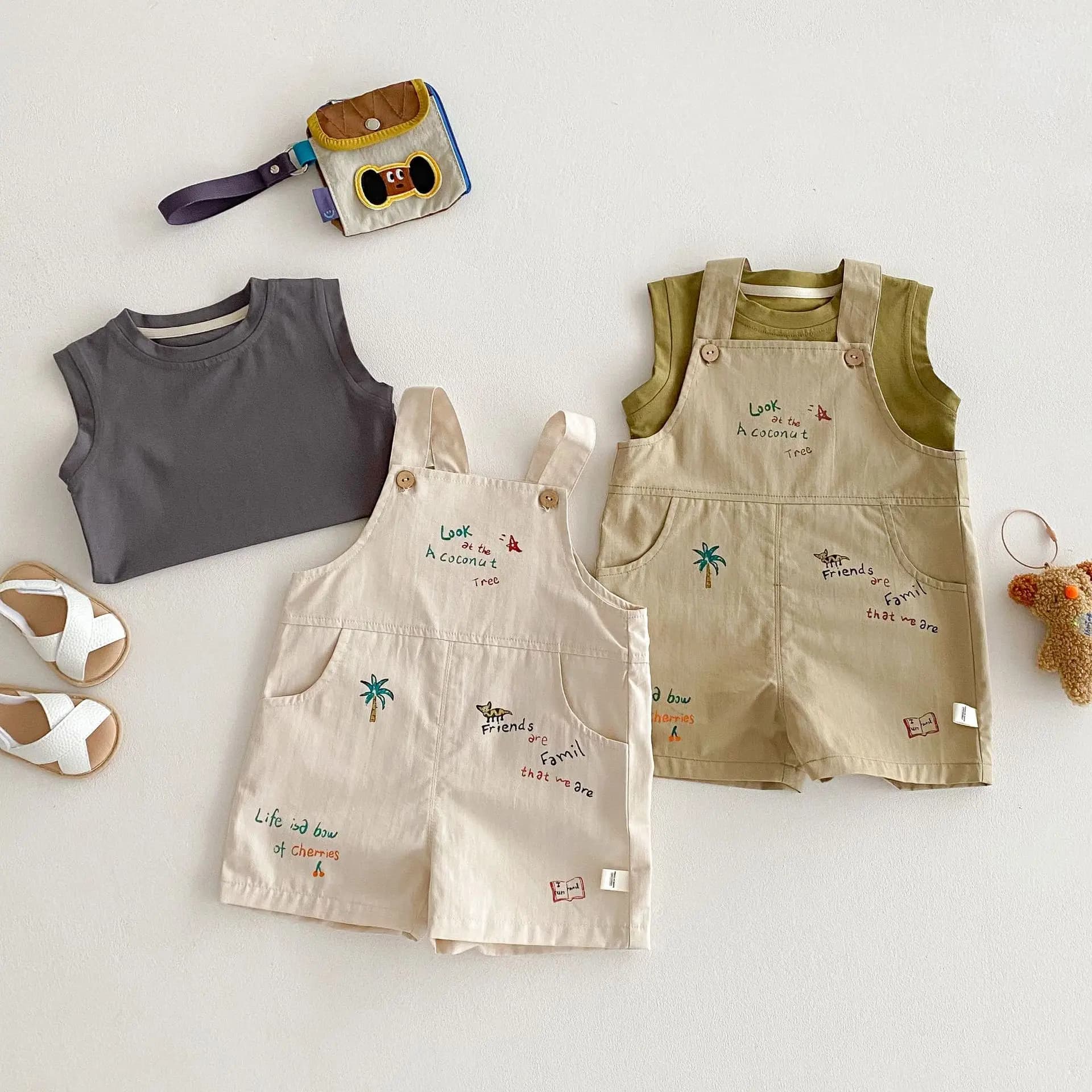 Set di gilet per bambini per bambini T-shirt senza maniche da ragazzo estivo e pantaloncini con spalline 2 pezzi Tuta corta per bambini coreani alla moda 0-5 anni