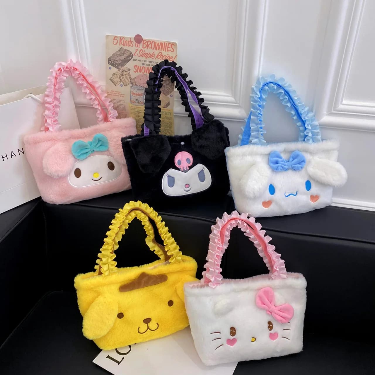 Borsa in Peluche Hello Kitty, Borsa Anime Kawaii Sanrio, Borsa a Tracolla Morbida con Personaggi Cinnamoroll Kuromi Melody, Borsa Cosmetica, Regalo per Ragazze