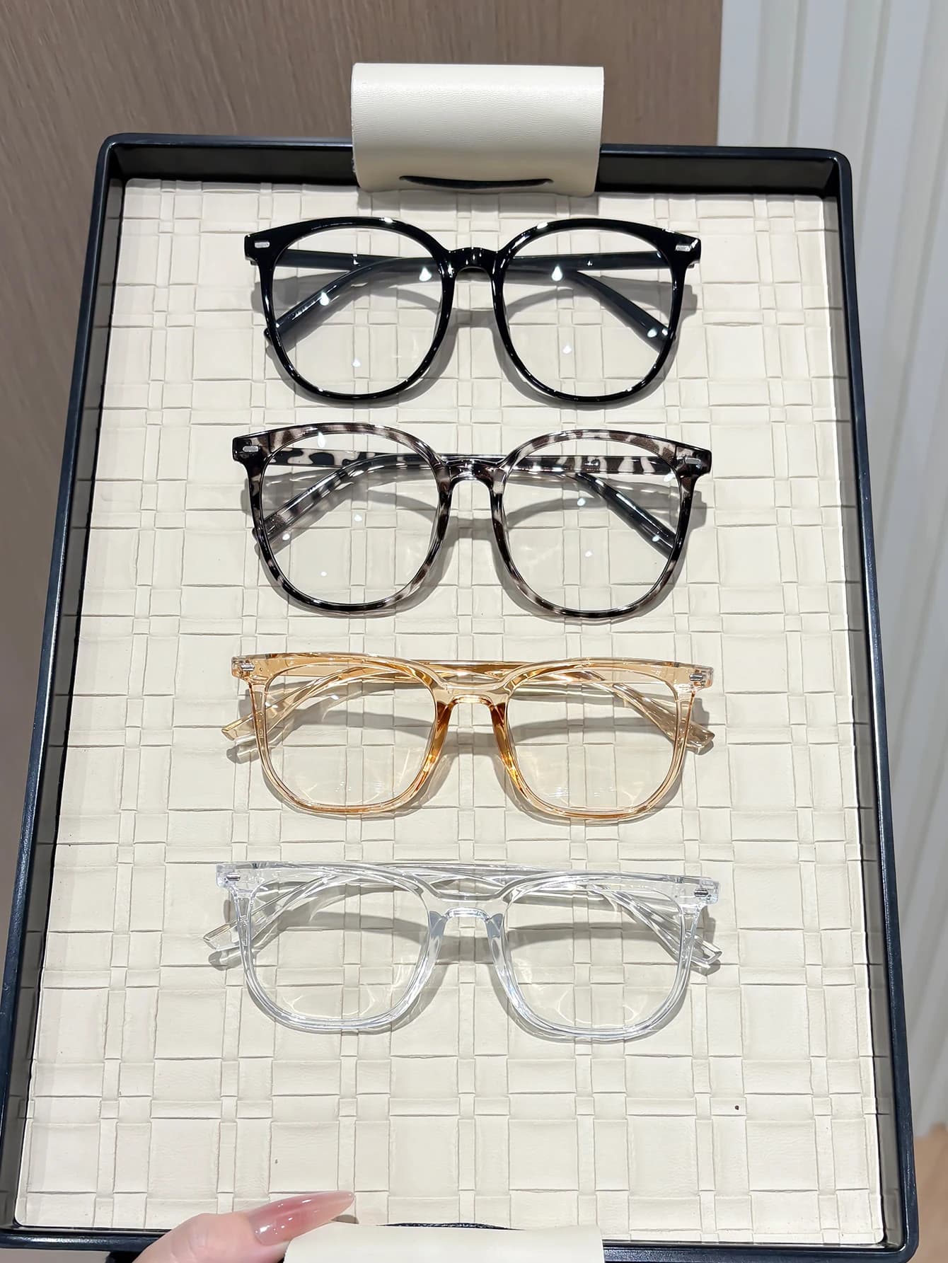 4Pcs Women Classic Thick Geometric Full Frame Plastic Windproof Plain Glasses Basic Autumn Winter Casual Eyewear For Office Read