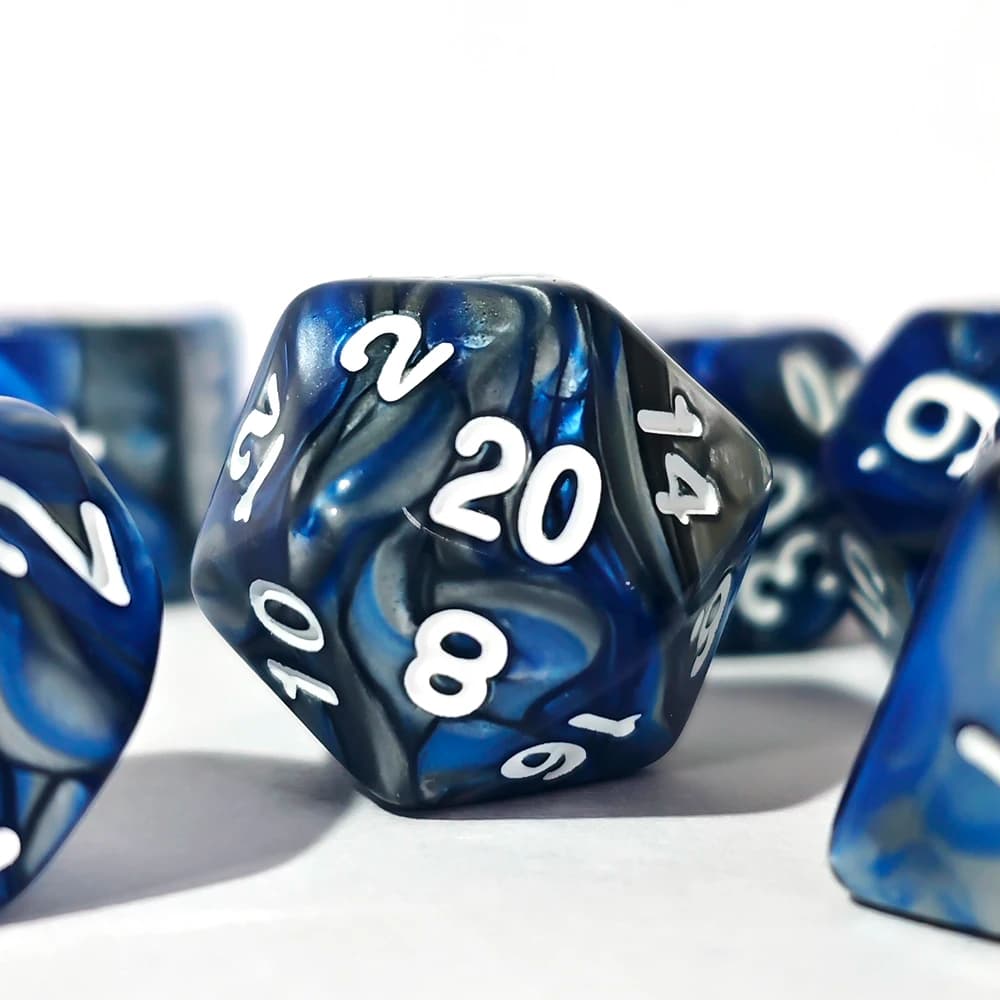 Set di Dadi Poliedrici con Spirale Verde-Rossa per DND, Giochi di Ruolo da Tavolo e MTG, Regalo Perfetto per Appassionati di RPG