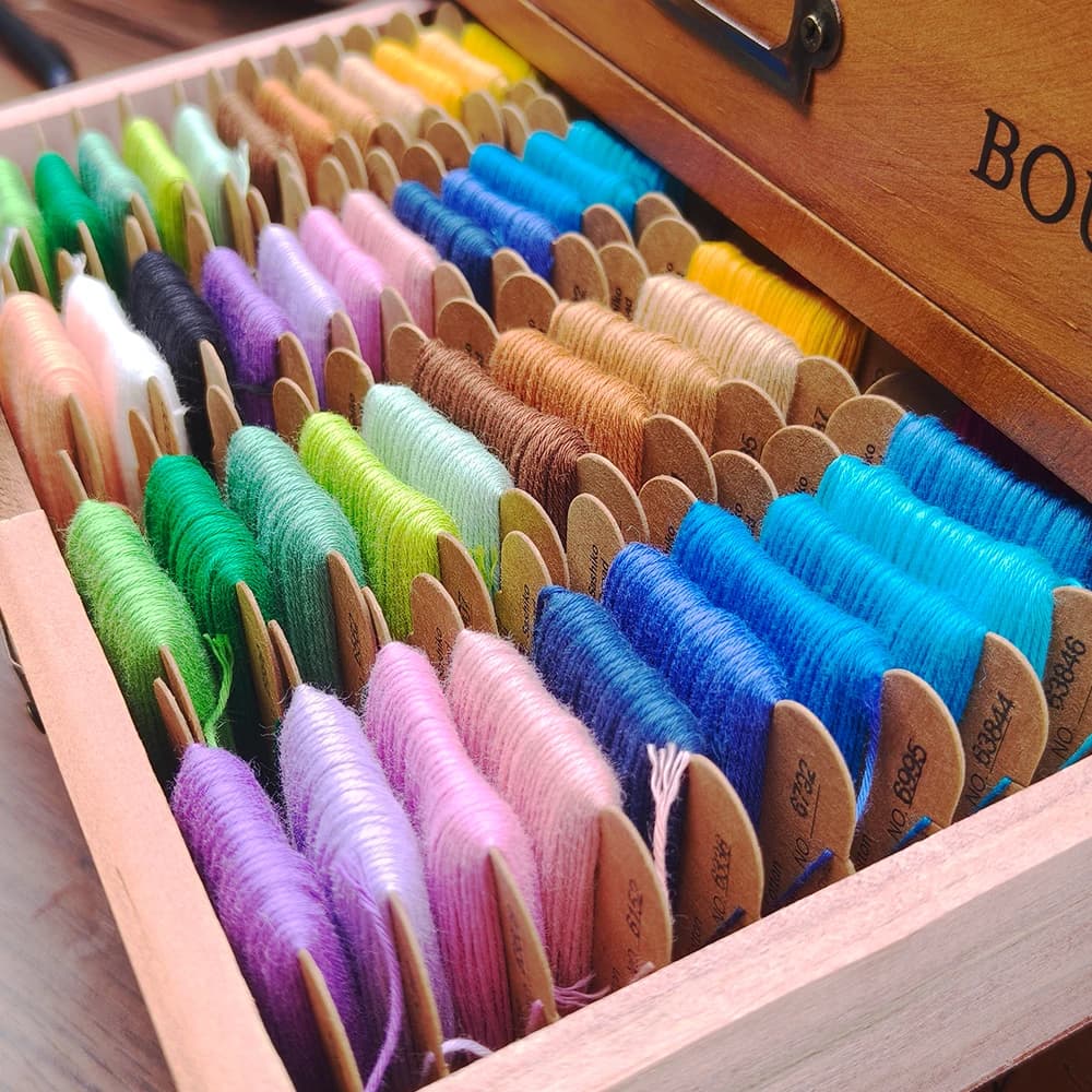 32 Colors Sashiko Thread 100% Cotton 4 Ply and 6 Ply Embroidery Floss for Craft Sewing Knitting Cross-Stitch Embroidery