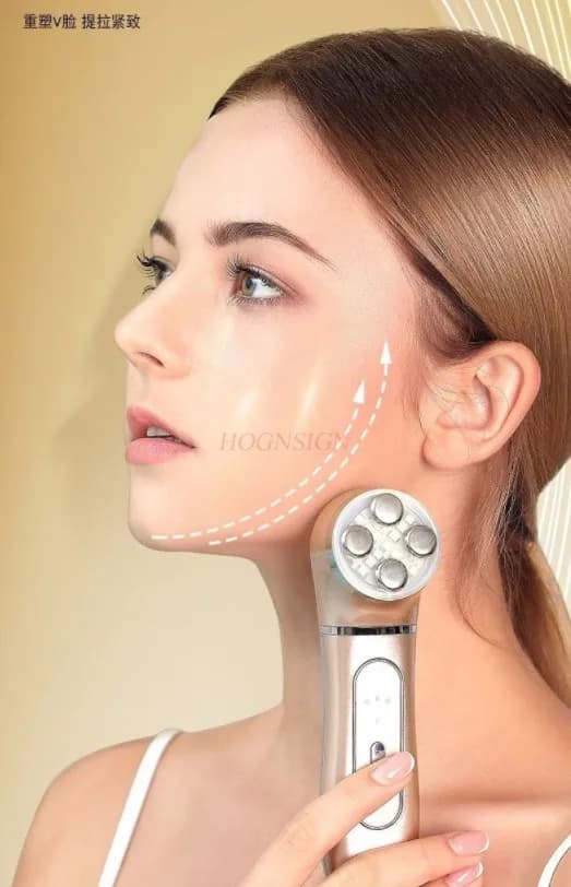 Beauty equipment lifts and firms facial wrinkles to collagen for rejuvenation of skin at home radio frequency