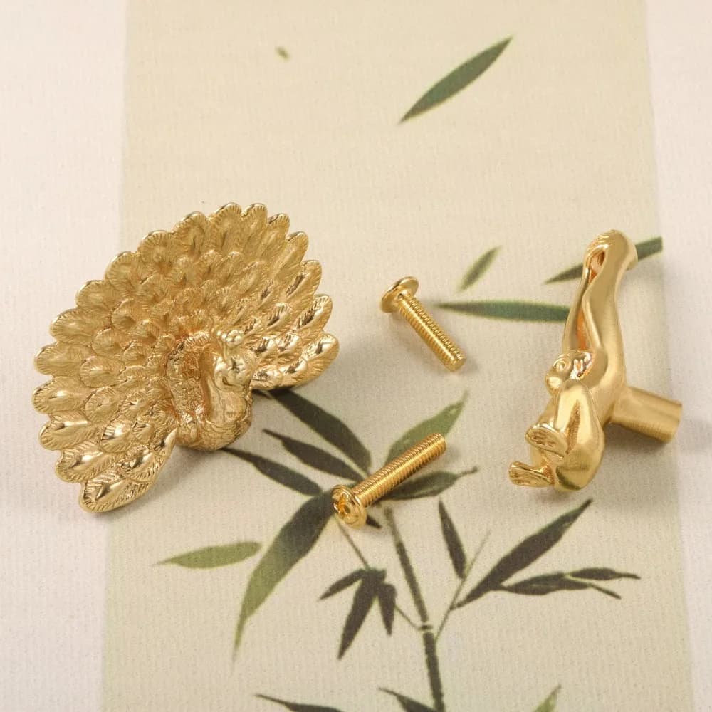 Maniglie per Mobili di Lusso in Ottone Color Oro a Forma di Pavone e Scimmia, Pomelli per Ante di Armadi, Maniglie a Foro Singolo per Cassetti e Guardaroba