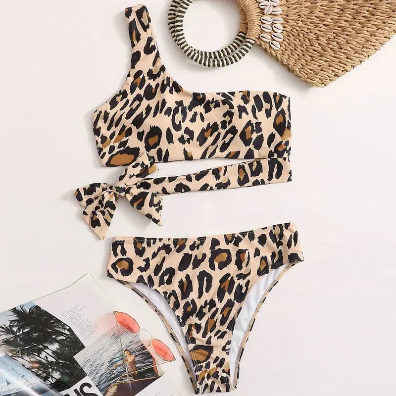 Costume da bagno vintage classico con stampa leopardata da donna, costume da bagno diviso con fasciatura monospalla, costume da bagno estivo in due pezzi