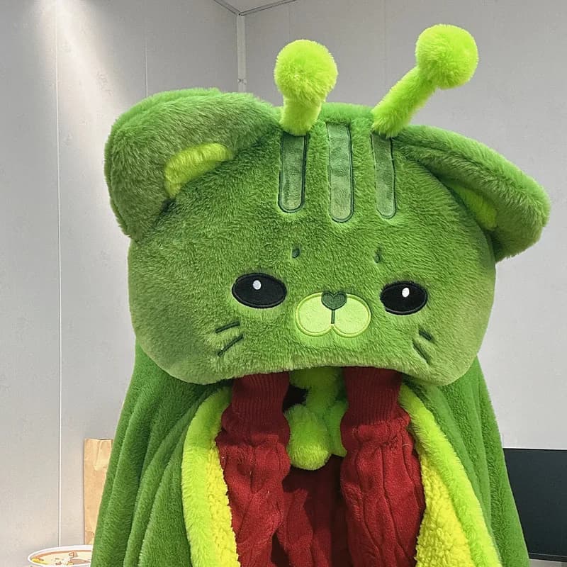 Cartoon Cute Alien Cat Hooded Blanket Plush Cloak For Winter Green Flannel Wearable Robe Warm Home Nap Gift for Children