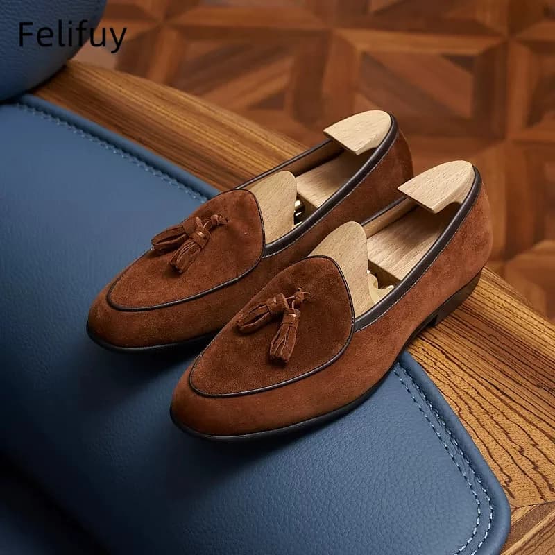 Luxury Cow Suede Men's Tassel Design Loafers Slip-on Handmade High Quality Genuine Leather Shoes Pointed Toe Flat Sole Shoes