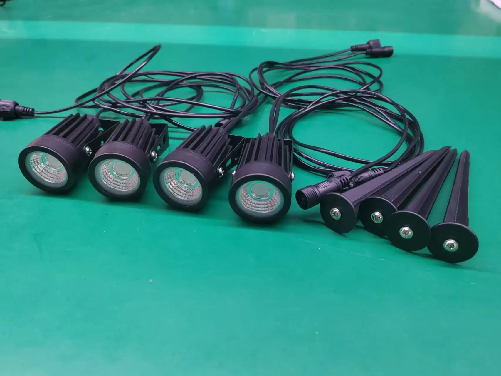 Faretto da giardino a LED per esterni 220V 10W/20W/30W 2M Filo 2-10 in 1 Lampade per decorazioni da giardino regolabili per illuminazione di feste