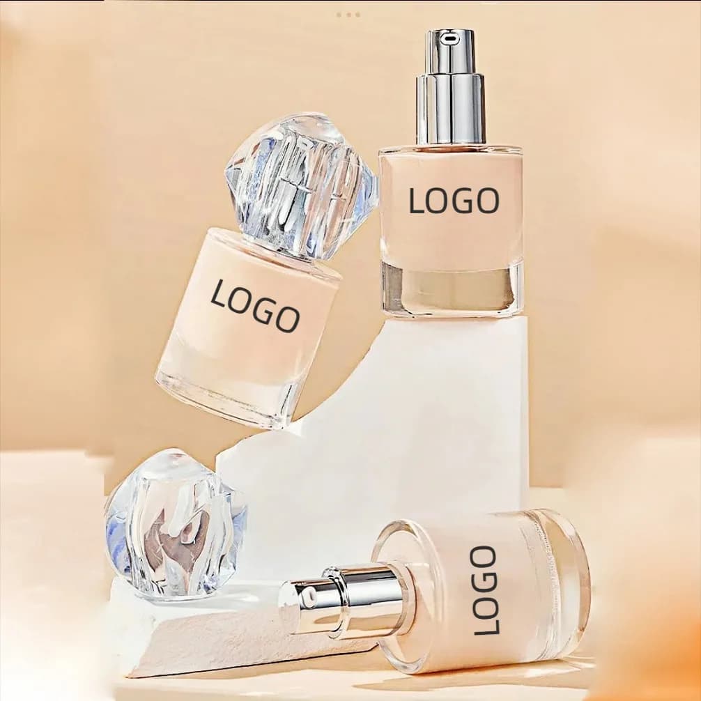 Etichetta privata vegana Fondotinta a copertura totale Trucco all'ingrosso 24 colori Cosmetici con logo personalizzato ad alta copertura a lunga durata