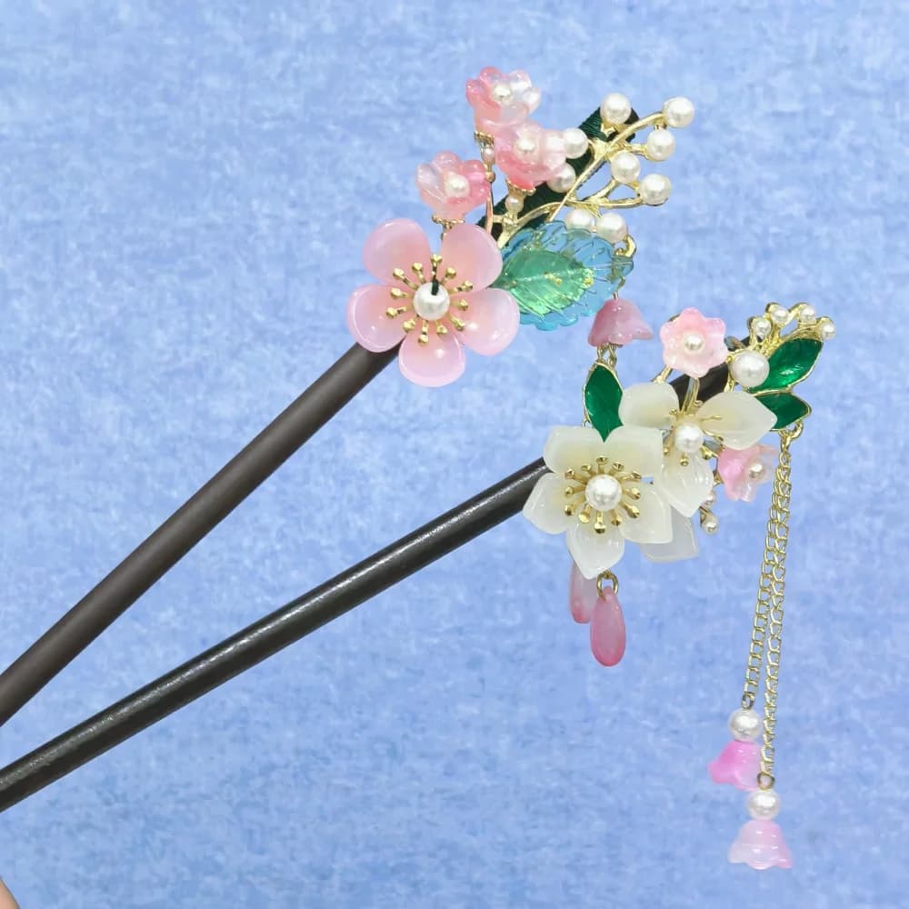 Fermaglio per capelli Hanfu cinese fatto a mano, con foglie verdi smaltate e nappa di perline, elegante forcina in legno per chignon, per acconciature femminili