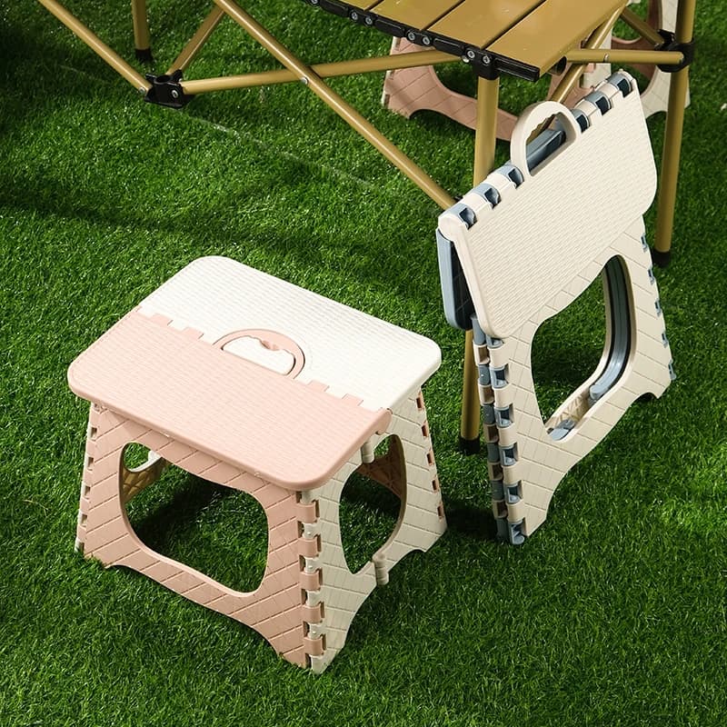 Sedia Portatile Minimalista da Esterno, Sgabello da Pesca per Adulti, Design Semplice in Plastica, Attrezzatura da Campeggio e Viaggio con Supporto Lombare Basso