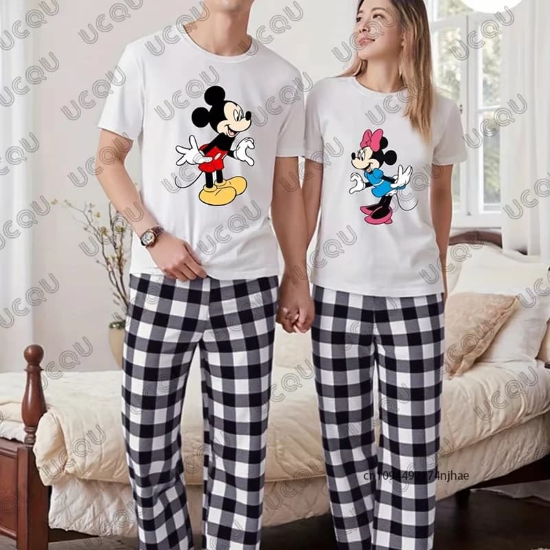 Completo pigiama coordinato Mickey & Minnie 2026 da donna: T-shirt e pantaloni a quadri, set casual per coppie, outfit pigiama alla moda