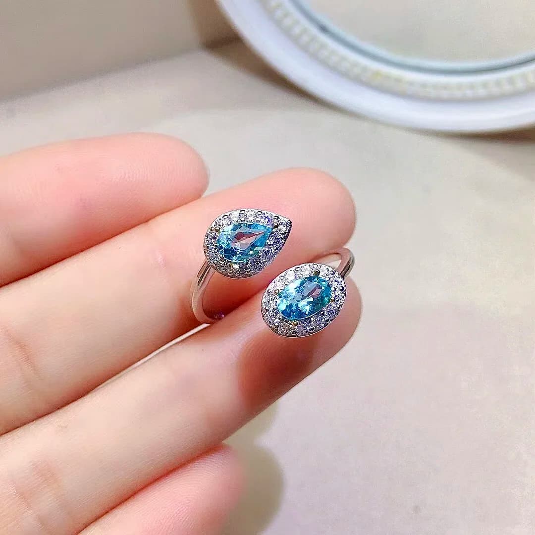 Anello aperto in argento moda per ragazza 4mm * 6mm Anello in argento con topazio naturale di grado VVS Anello in argento 925 con topazio azzurro