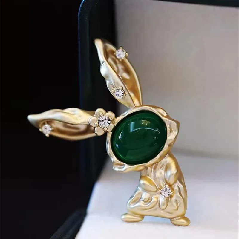 Creativo simpatico coniglio di cristallo coniglietto spille in pietra di resina donne animale ufficio spilla casual ragazze spille di cartone animato regali