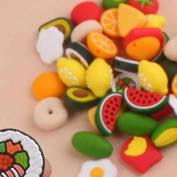 10 pz/lotto frutta perline in silicone stile cartone animato morbido e delicato sulla pelle per la creazione di gioielli collane bracciali