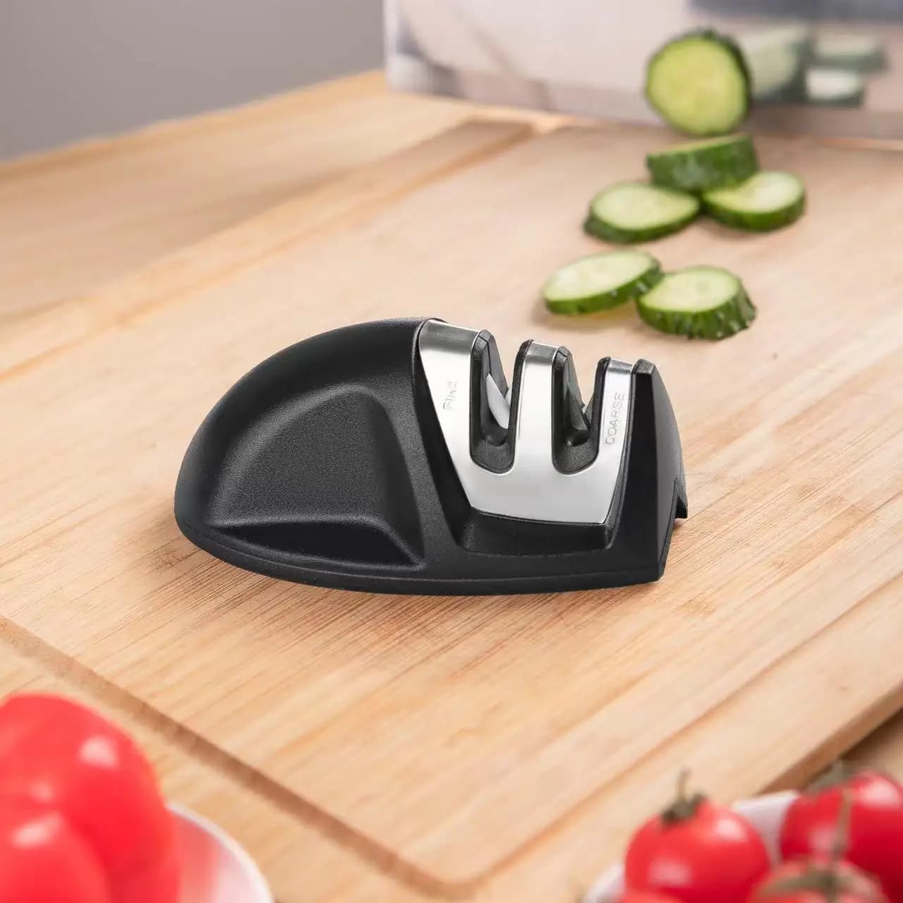 Professional kitchen sharpeners Ceramic sharpeners Two-step sharpeners and tool for sharpening the base in non-slip rubber