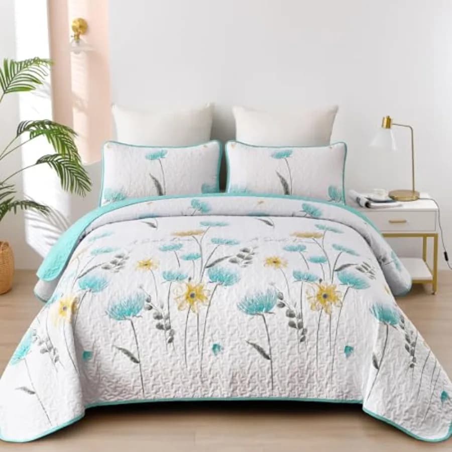 Set Copriletto Floreale 3 Pezzi, Leggero, Stile Rustico, per Estate e Autunno, Trapuntato Morbido con Motivi Floreali, Bianco
