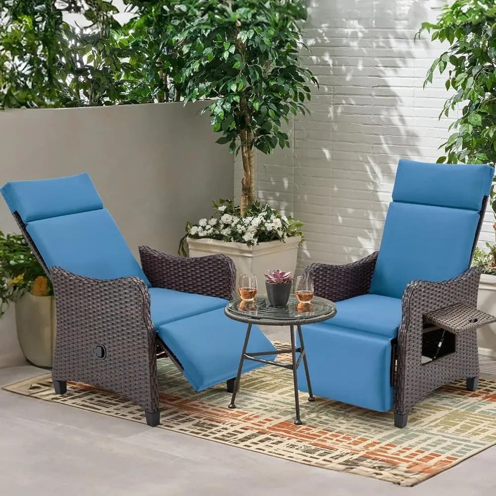 Set di 2 Poltrone Reclinabili da Esterno con Tavolino, Poltrona Regolabile in Rattan, Sedia a Sdraio in Vimini con Poggiapiedi e Cuscino, Blu Navy