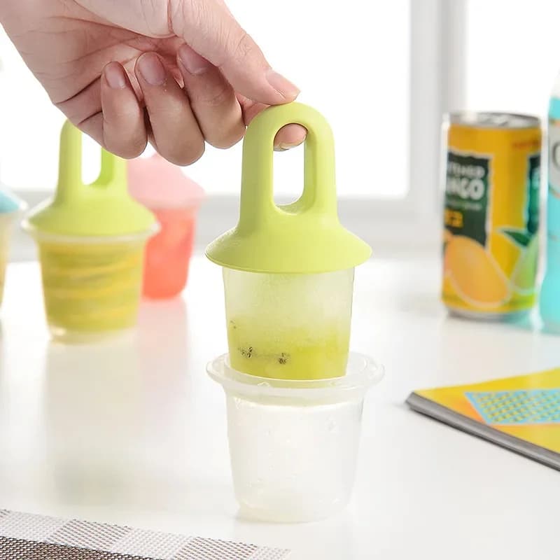 Mini stampi in silicone per ghiaccioli Stampo per gelato con coperchio Set di stampi per ghiaccioli in silicone Bambino Frullato di frutta Stampo per gelato Cibo