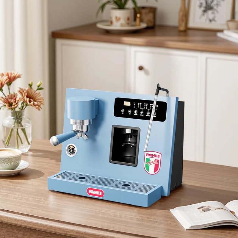 Semi-automatic espresso machine grinding and extraction by 1600 W MC8