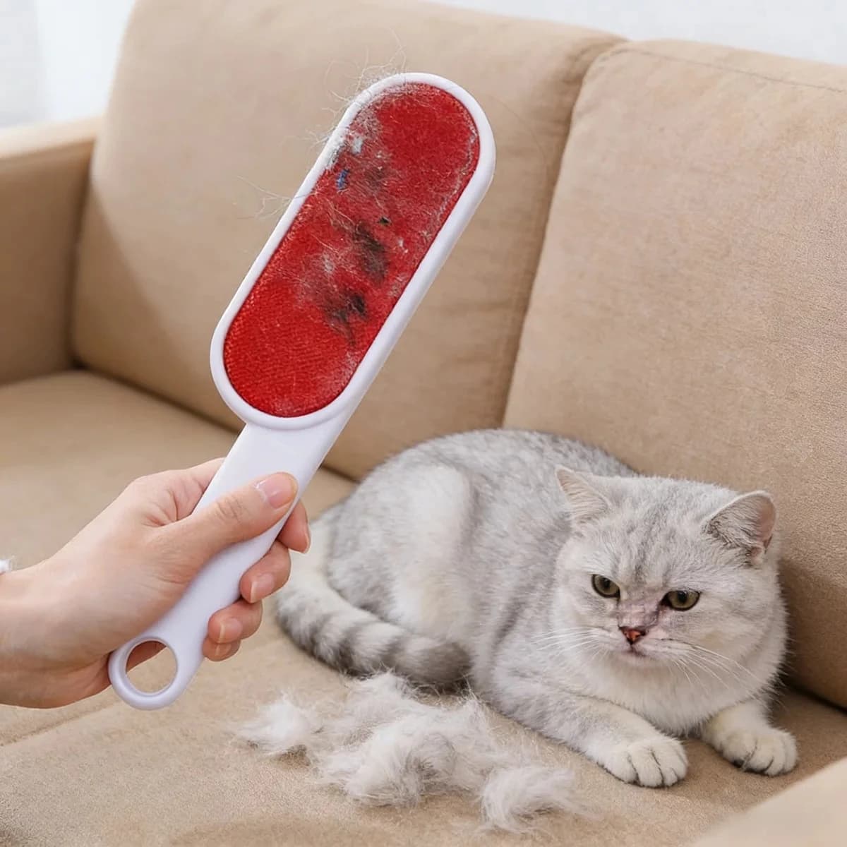 Self Cleaning Double Sided Lint Remover Brush for Wool Cashmere Coats Dustproof Anti Static Fabric Sweeper for Bedding Clothes