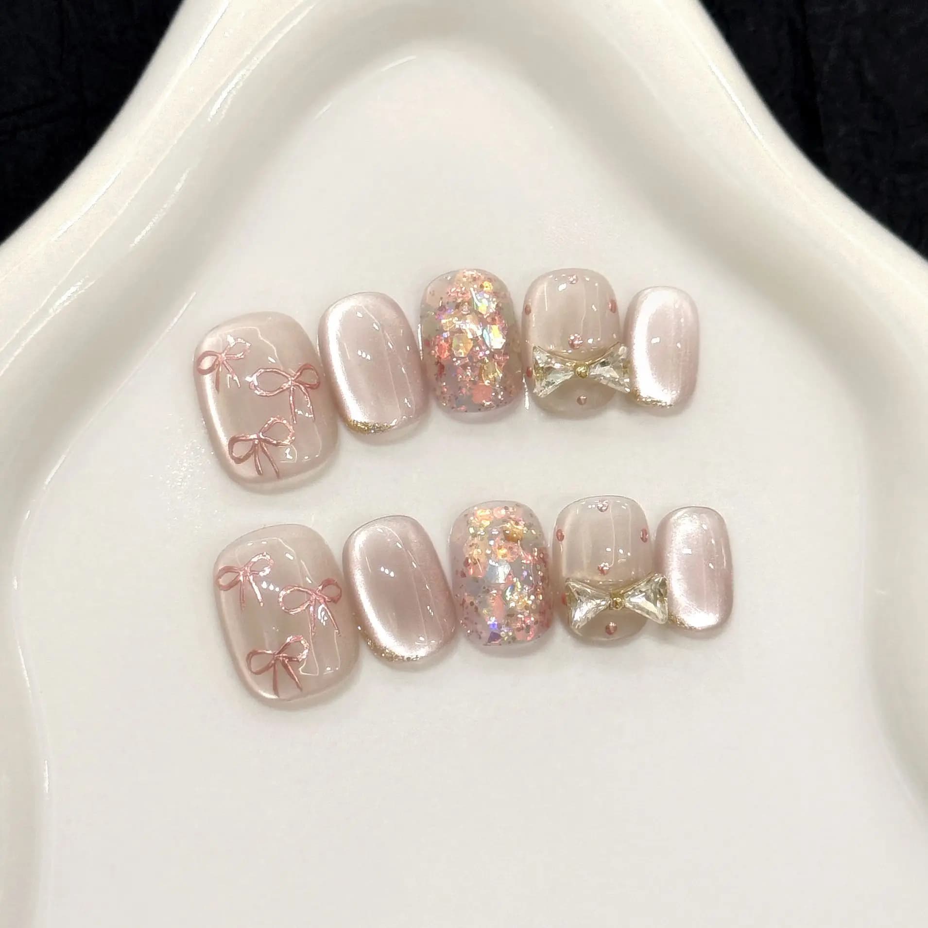 10 pz/busta Unghie Finte Corte Rotonde Rosa con Fiocco a Pois Stile Principessa, Effetto Occhio di Gatto, Carine, Fatte a Mano, Press-on
