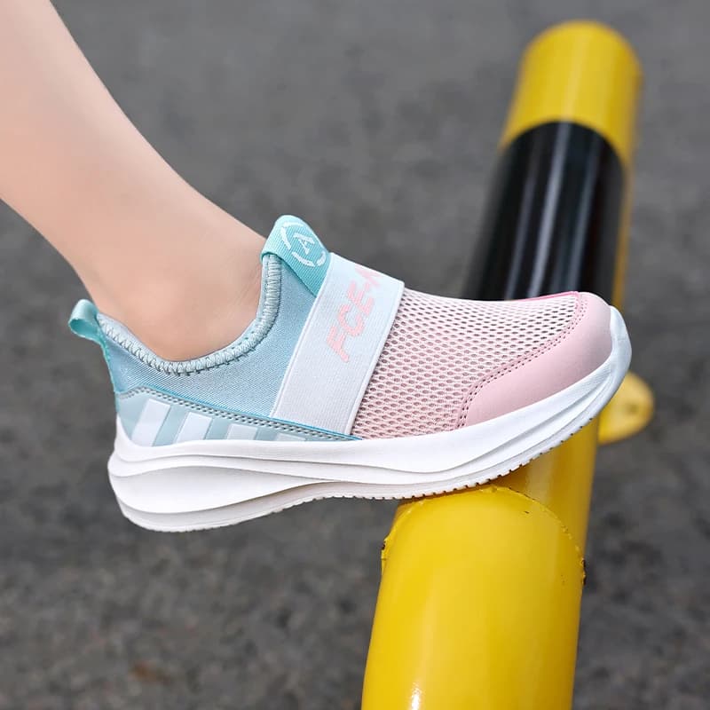 Scarpe slip on per ragazze Sneaker per bambini Moda tessuto lavorato a maglia Scarpe casual per bambini di lusso Scarpe sportive leggere per ragazze