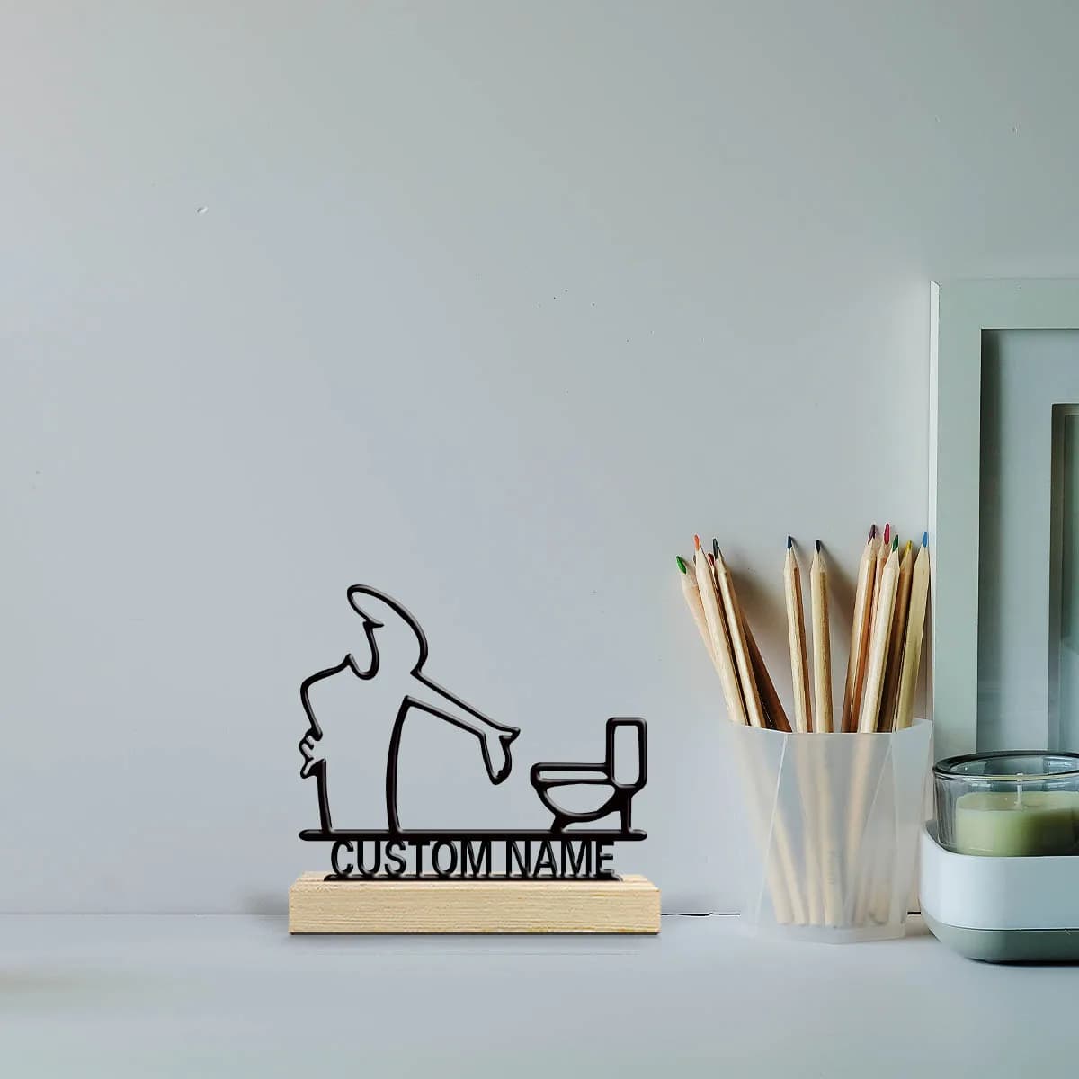 1pc Metal Ornaments with Customizable Names Customizable Name Equipped with Wooden Base Decorative Gifts, Metal Statue Ornaments