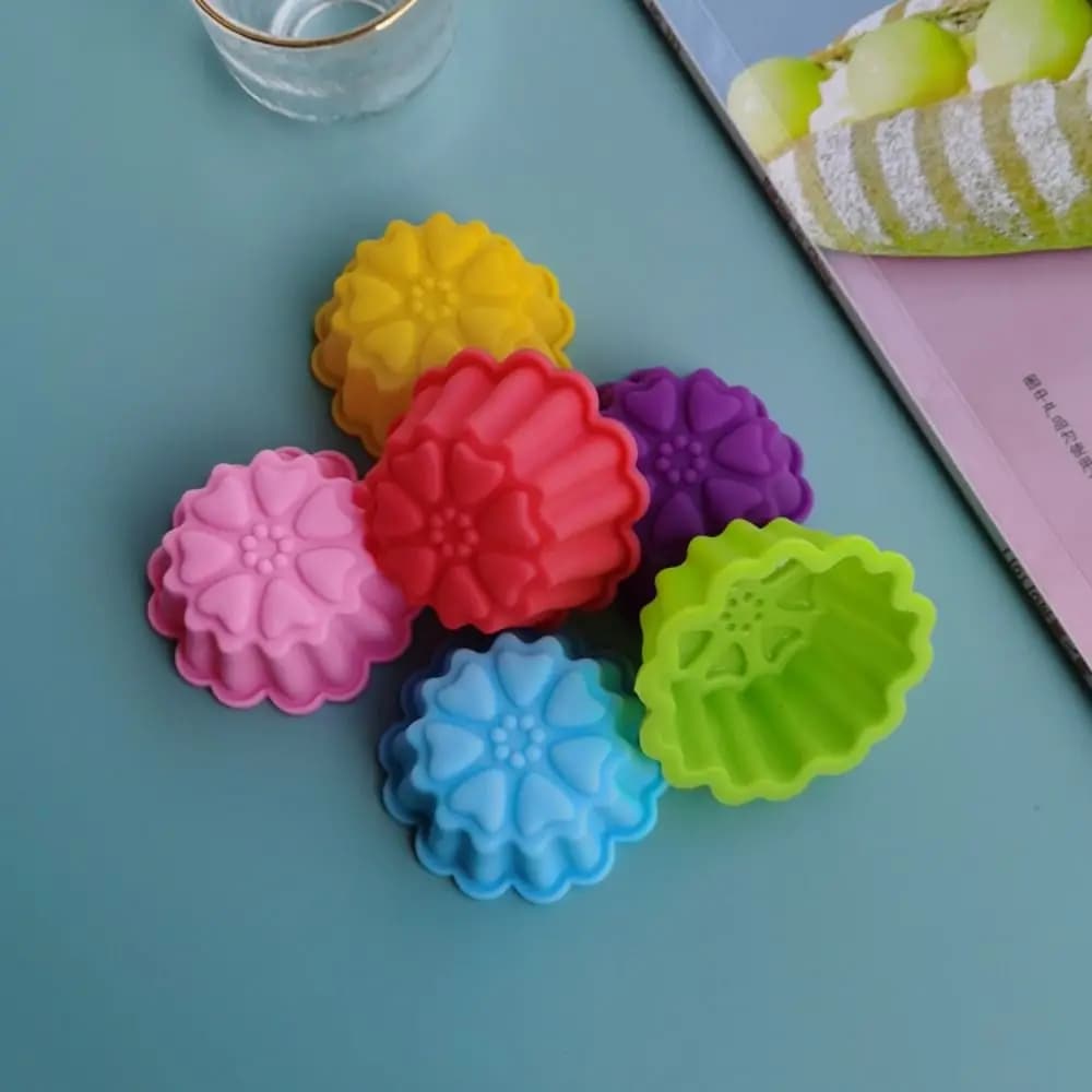 Simpatico stampo per torta in silicone con fiore da 5 cm, mini stampi per sapone riutilizzabili resistenti al calore, strumento di cottura fai da te