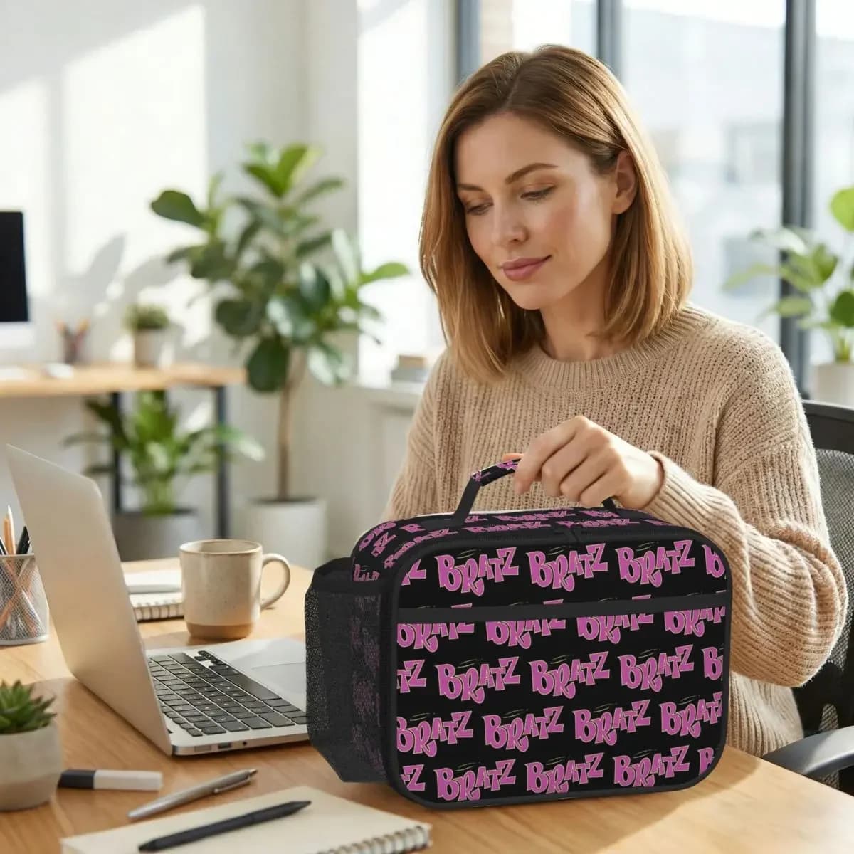Bratz Logo Insulated Lunch Bag for Women Office Cooler Thermal Food Box Tote Portable Lunch Boxes Container