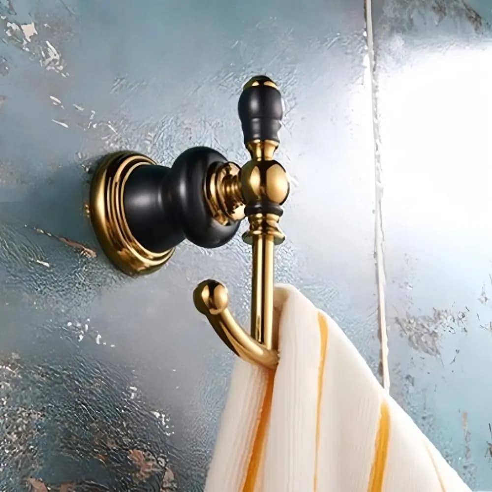 Set di Accessori Bagno in Ottone Massiccio: Portasciugamani, Porta Carta Igienica, Portasapone, Mensola Angolare, Scopino WC, Gancio Porta Accappatoio, Base in Giada Personalizzabile