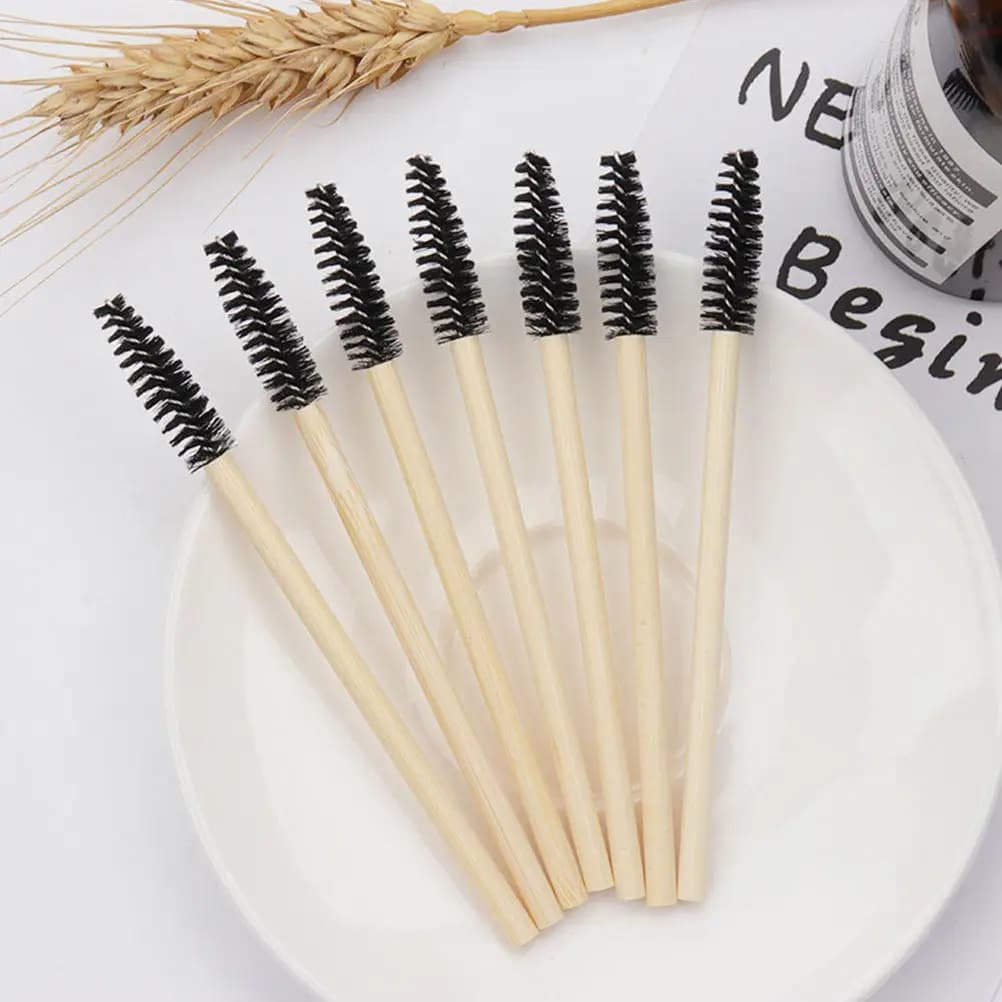 100 Pieces Disposable Brushes for Eyelashes, Mascara and Eyebrow Applications, Professional Makeup Kits, Beauty Tools for Salone
