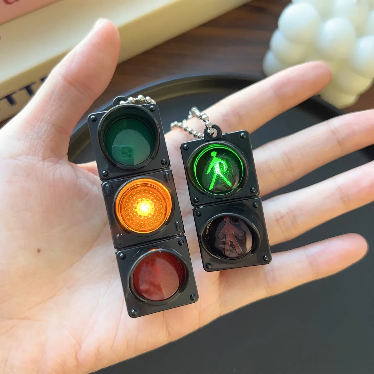 Portachiavi con semaforo 3D, ciondolo con zaino luminoso, promozione del traffico, chiave regalo, decorazione da appendere, portachiavi per auto