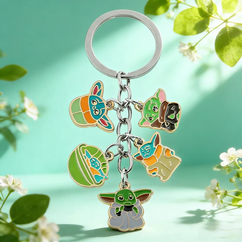 Portachiavi Star Wars con Ciondolo Figurina Baby Yoda - Regalo Giocattolo per Bambini, Accessorio per Auto e Zaino