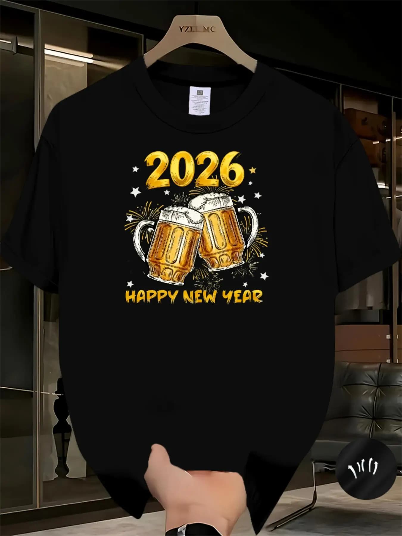 T-shirt da uomo per Capodanno 2026, design con tazza di birra con stampa dorata 2026, maglietta estiva casual girocollo per le feste di Capodanno cinese Nye